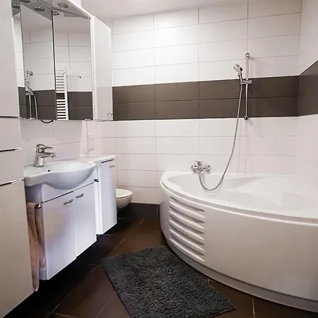 1-zimmer In Moderner Im Herzen Von - Zentrale Lage, Komfort & Wlan - Zimmername Bonn Appartamento *